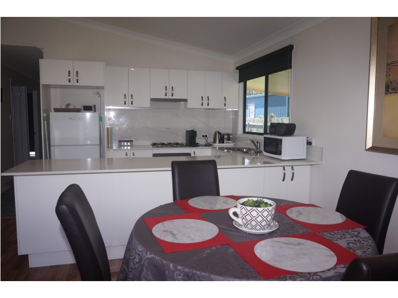 16 Alistair Court, Macleay Island QLD 4184