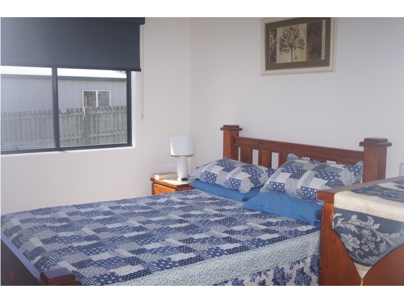 16 Alistair Court, Macleay Island QLD 4184