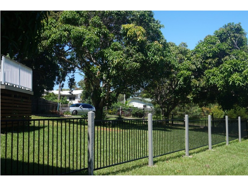 16 Alistair Court, Macleay Island QLD 4184