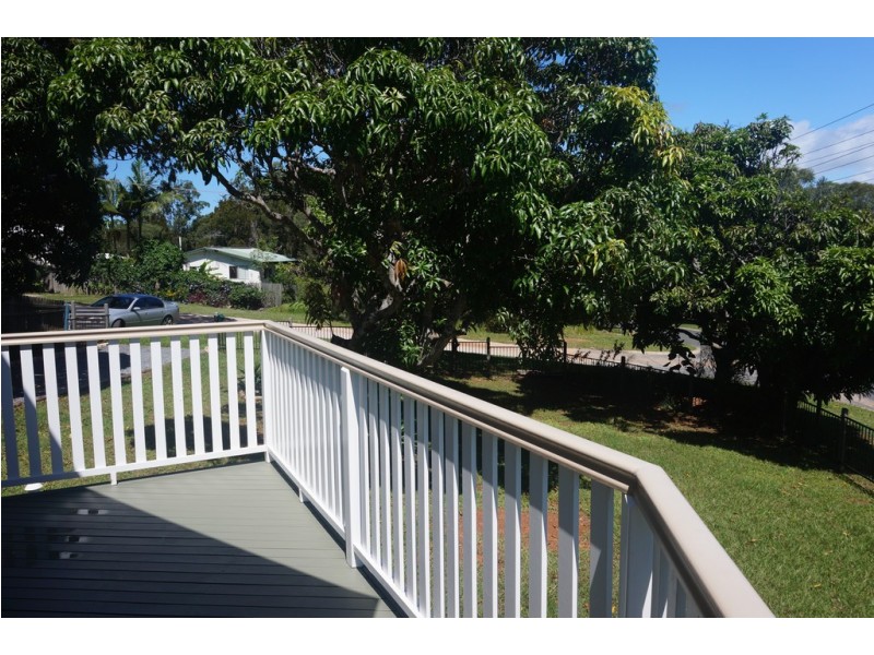 16 Alistair Court, Macleay Island QLD 4184