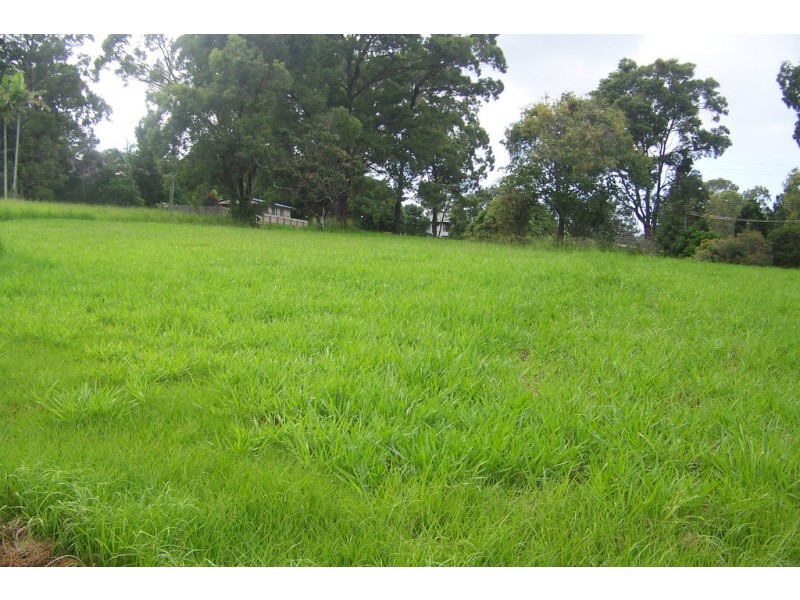 10 CREST HAVEN, Lamb Island QLD 4184
