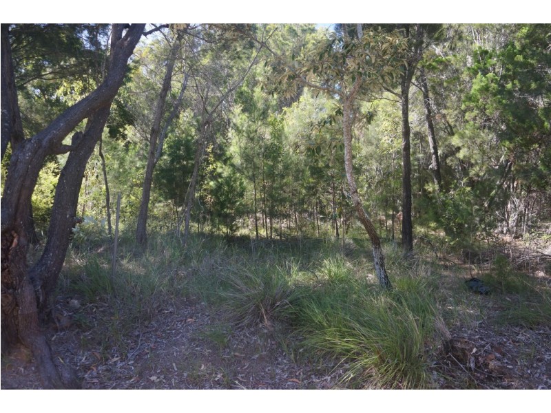 158 High Central Road, Macleay Island QLD 4184