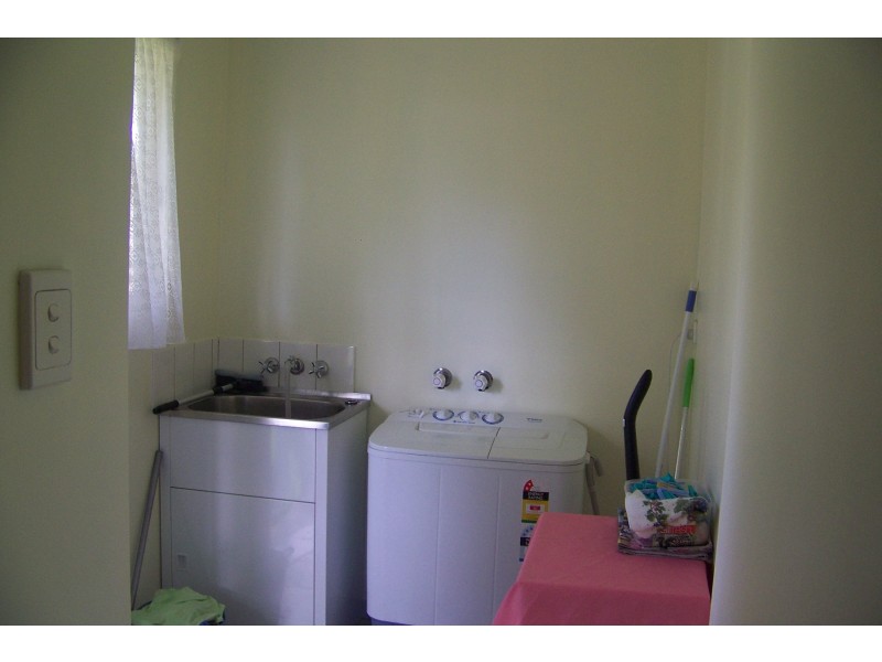 45-47 HALCYON STREET, Lamb Island QLD 4184