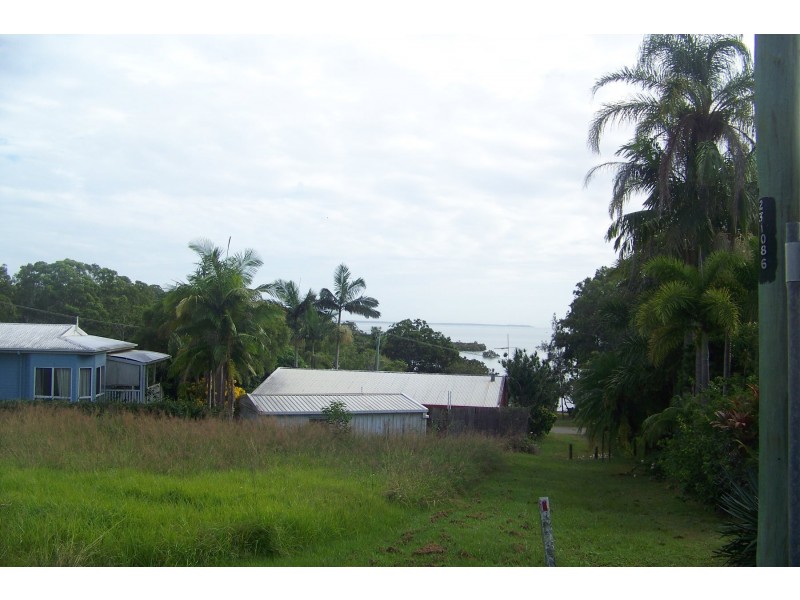 45-47 HALCYON STREET, Lamb Island QLD 4184