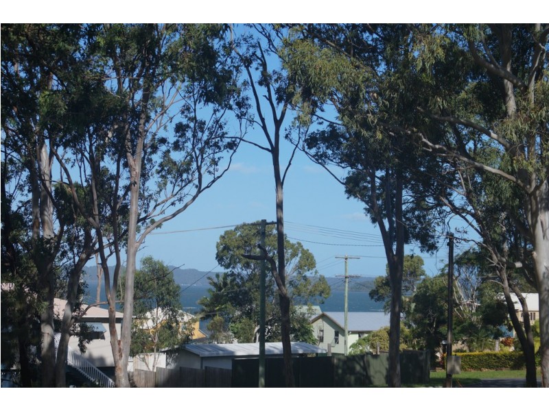 5 Alkira Street, Macleay Island QLD 4184