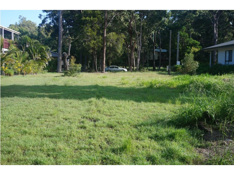 21 Wanda, Macleay Island QLD 4184