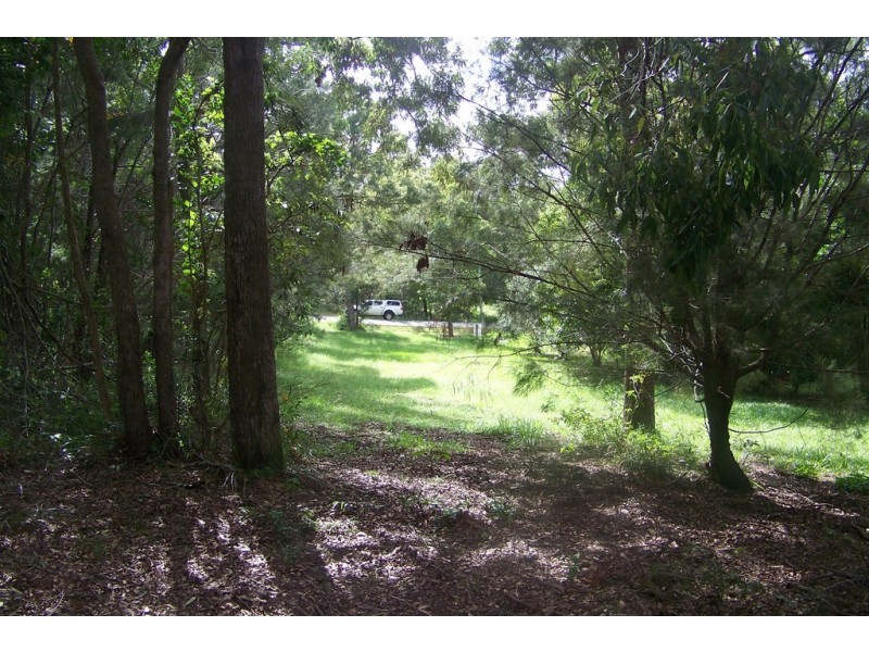 11 FLORA STREET, Lamb Island QLD 4184