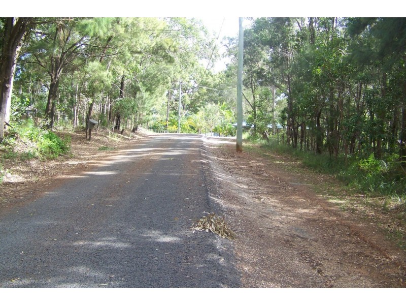 11 FLORA STREET, Lamb Island QLD 4184