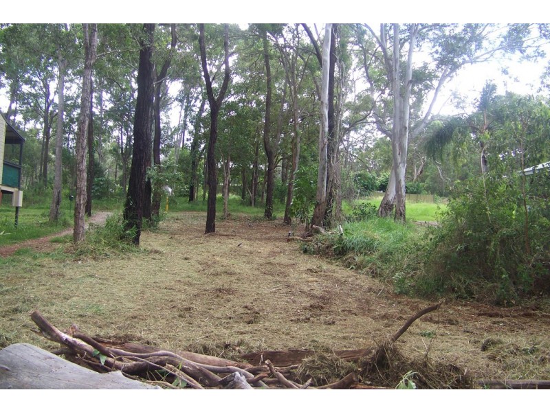 12 NECTAR STREET, Lamb Island QLD 4184