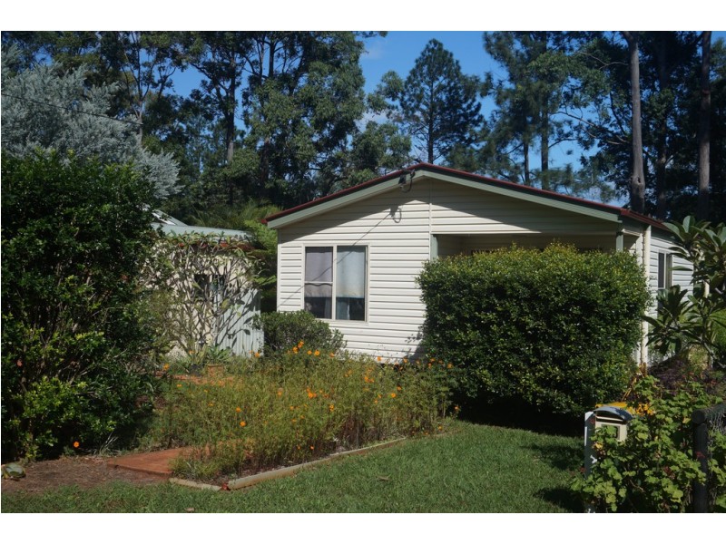 28 Cooee Cres, Macleay Island QLD 4184