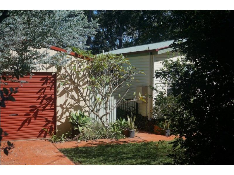 28 Cooee Cres, Macleay Island QLD 4184