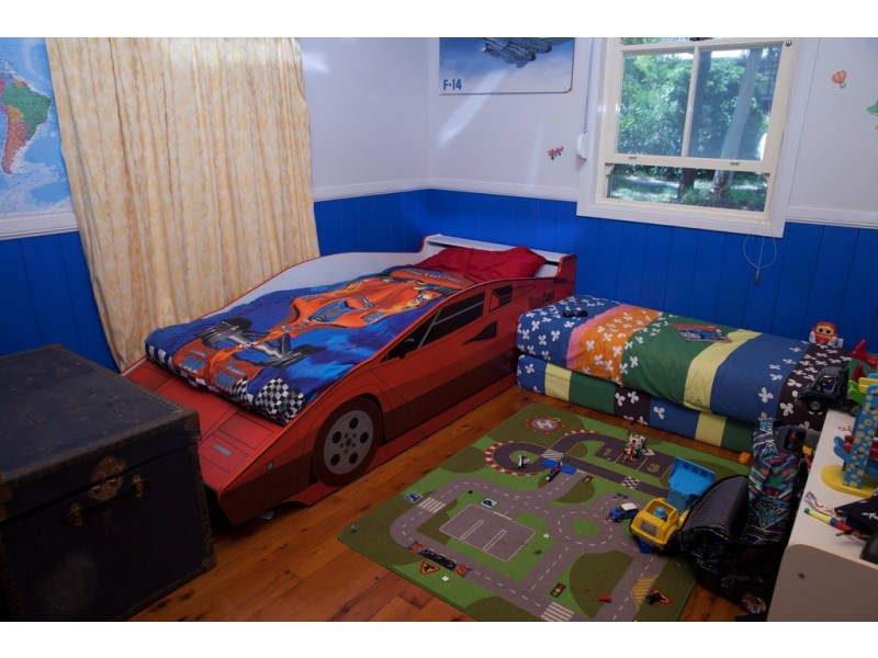 68 CHARLES TERRACE, Macleay Island QLD 4184