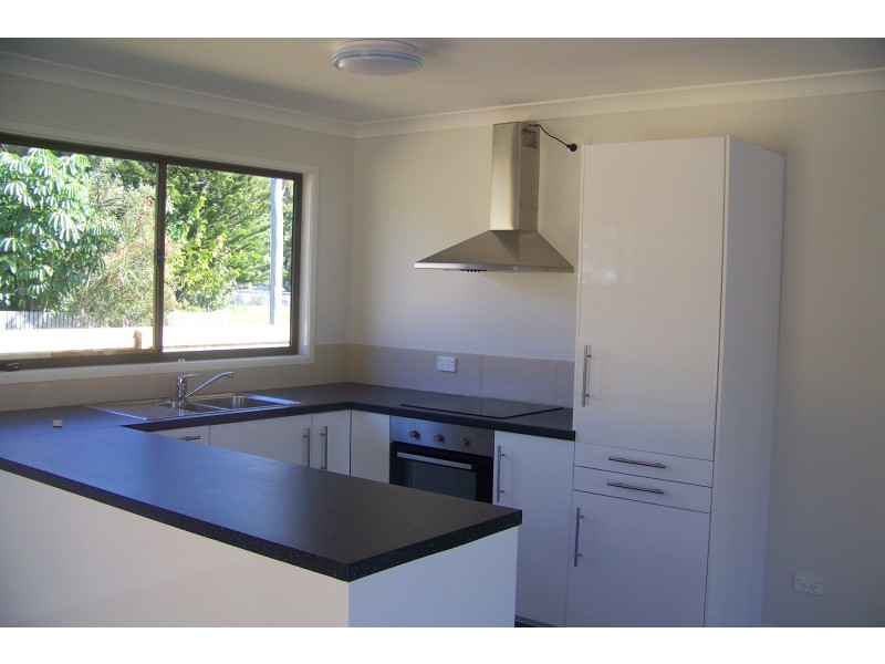 26 CREST HAVEN, Lamb Island QLD 4184
