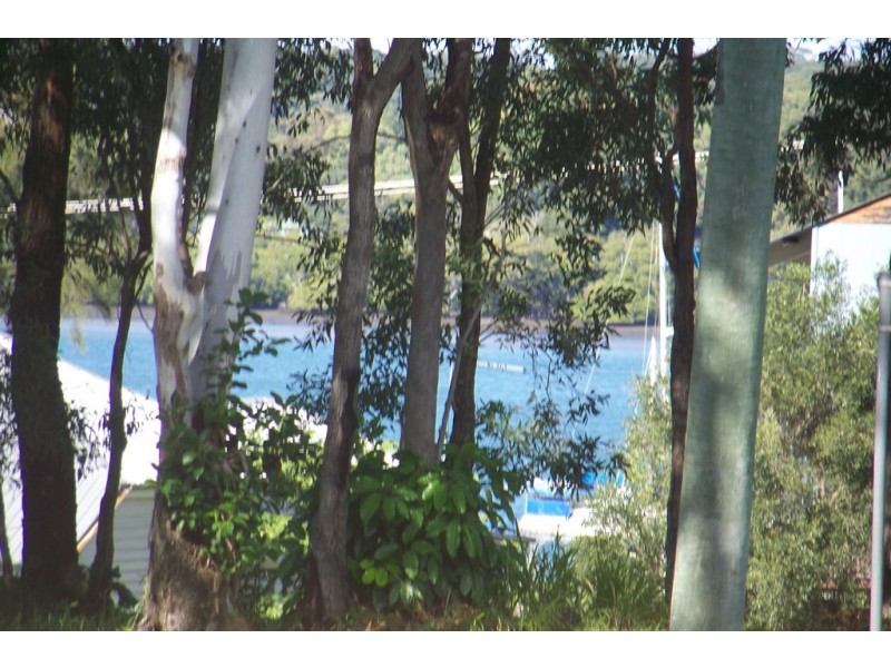 26 CREST HAVEN, Lamb Island QLD 4184