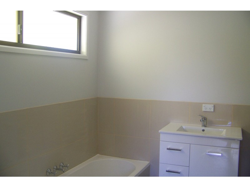 26 CREST HAVEN, Lamb Island QLD 4184