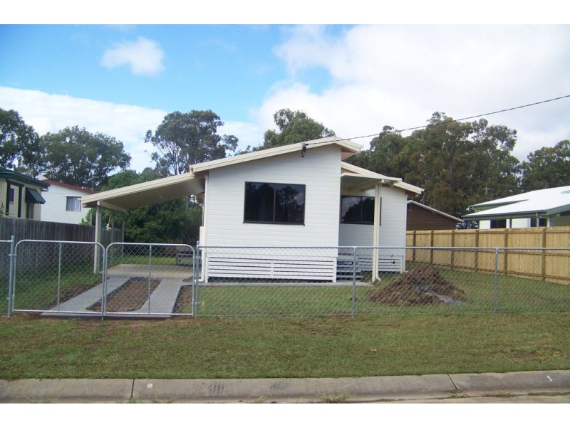 24 CREST HAVEN, Lamb Island QLD 4184