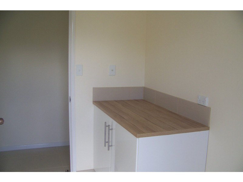 24 CREST HAVEN, Lamb Island QLD 4184