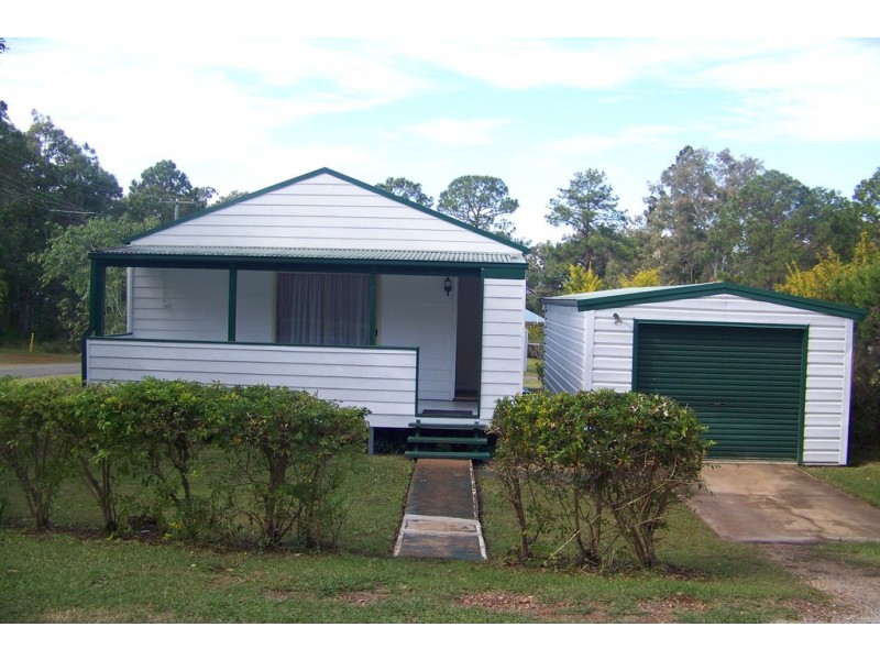 2 BELAR STREET, Lamb Island QLD 4184