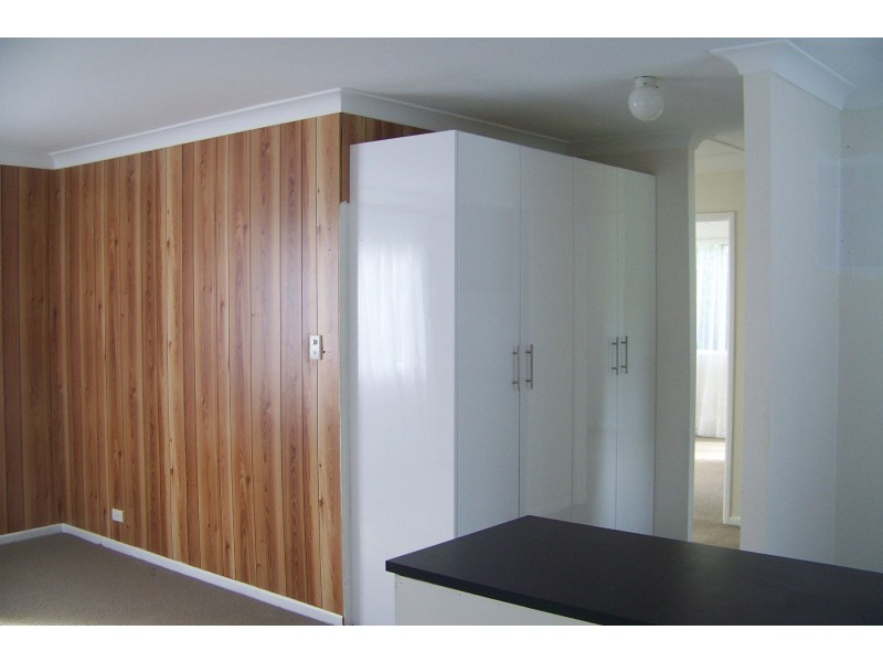 2 BELAR STREET, Lamb Island QLD 4184