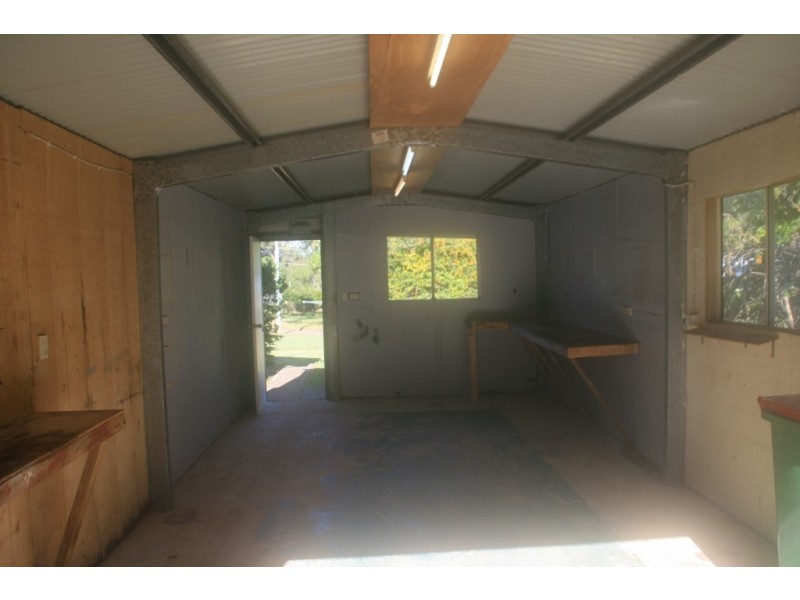 2 BELAR STREET, Lamb Island QLD 4184