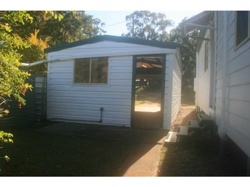 2 BELAR STREET, Lamb Island QLD 4184