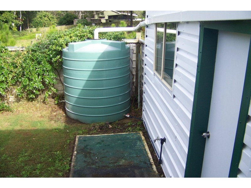 2 BELAR STREET, Lamb Island QLD 4184