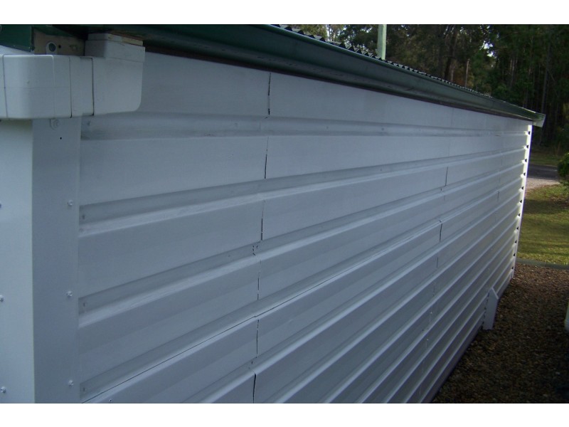 2 BELAR STREET, Lamb Island QLD 4184