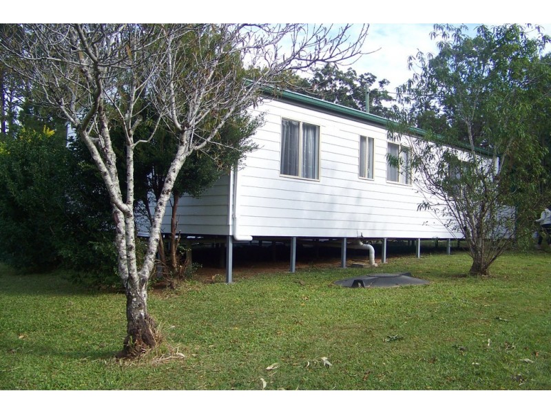 2 BELAR STREET, Lamb Island QLD 4184