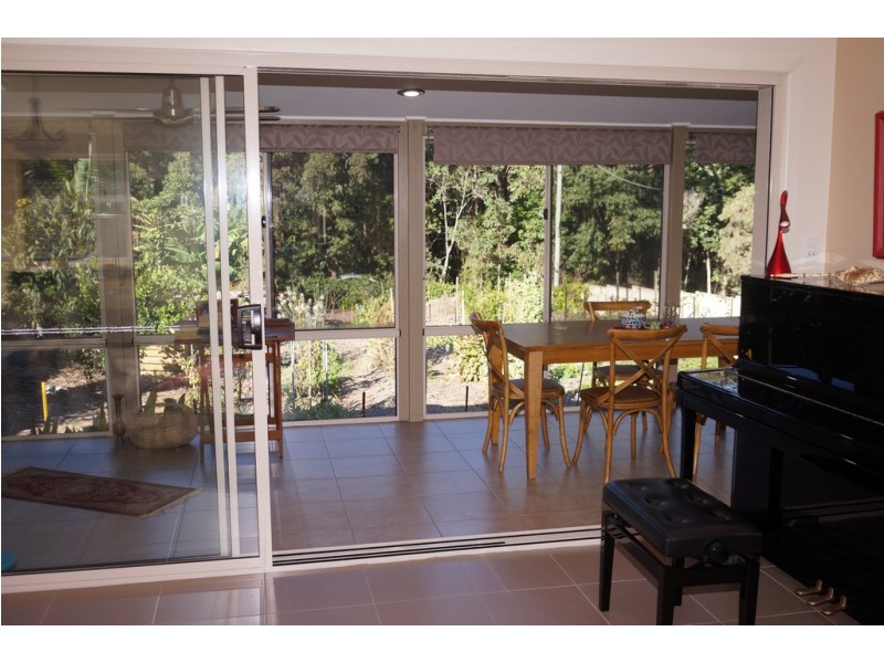 37 Kardinia street, Macleay Island QLD 4184