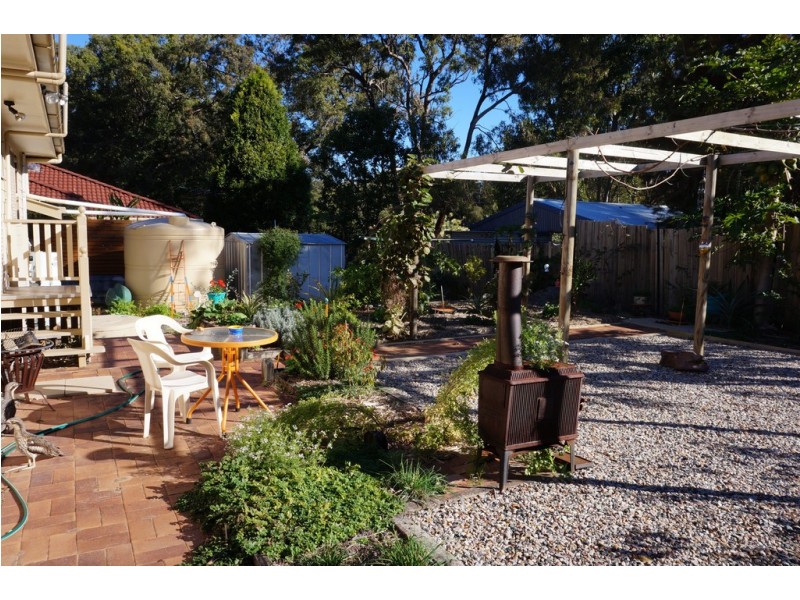 37 Kardinia street, Macleay Island QLD 4184