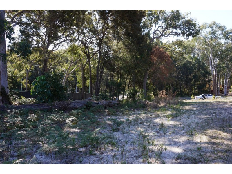 14 Oomool, Macleay Island QLD 4184
