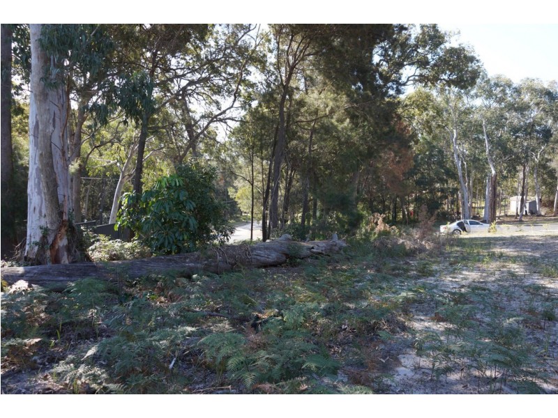 14 Oomool, Macleay Island QLD 4184