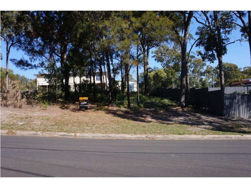14 Oomool, Macleay Island QLD 4184