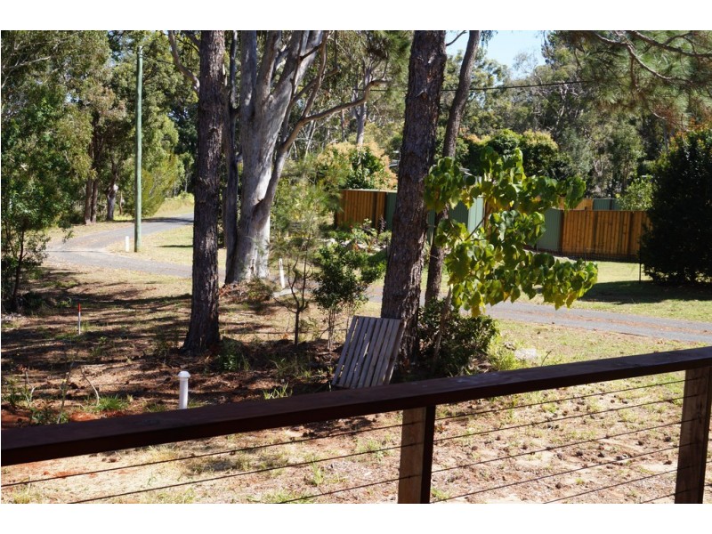 21 ALEXANDER STREET, Macleay Island QLD 4184