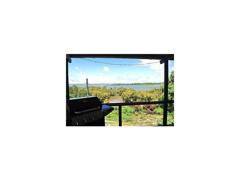 10 KILTO LANE, Macleay Island QLD 4184