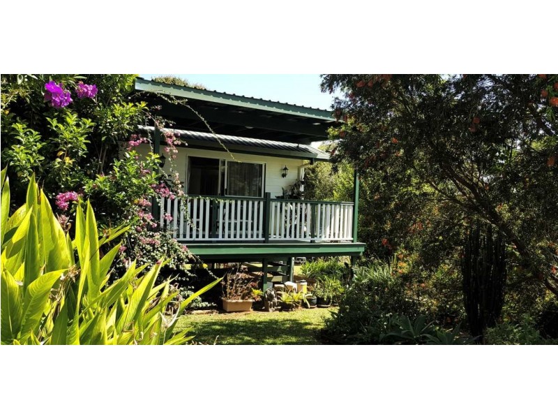 8 -9 Wren Court, Macleay Island QLD 4184