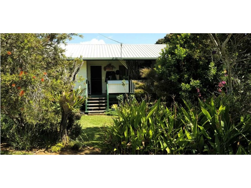 8 -9 Wren Court, Macleay Island QLD 4184