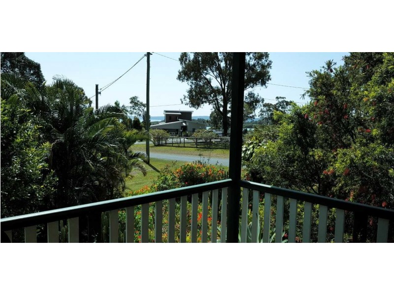 8 -9 Wren Court, Macleay Island QLD 4184