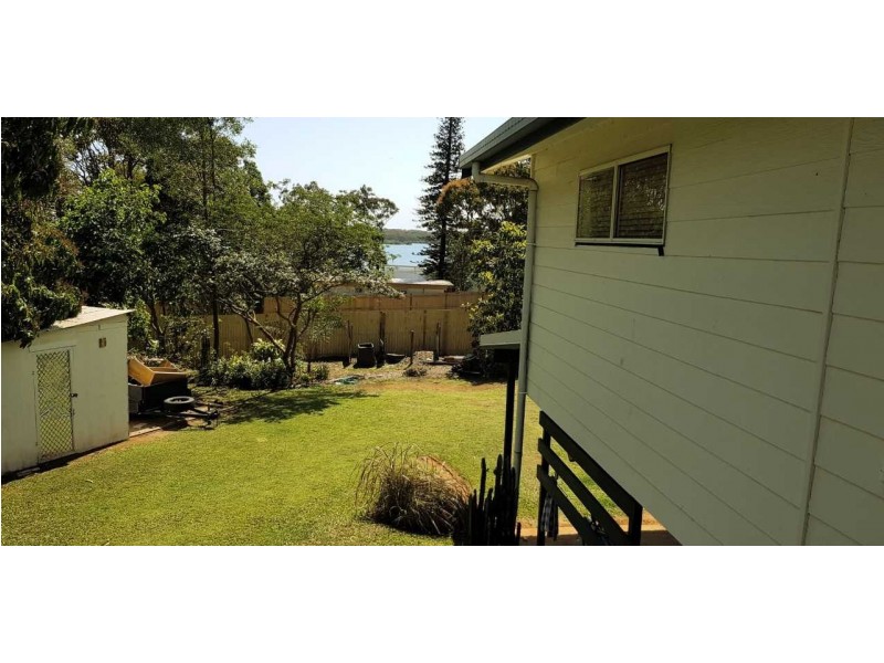 8 -9 Wren Court, Macleay Island QLD 4184