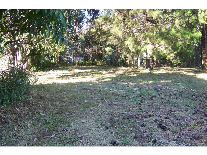 18 FLORA STREET, Lamb Island QLD 4184
