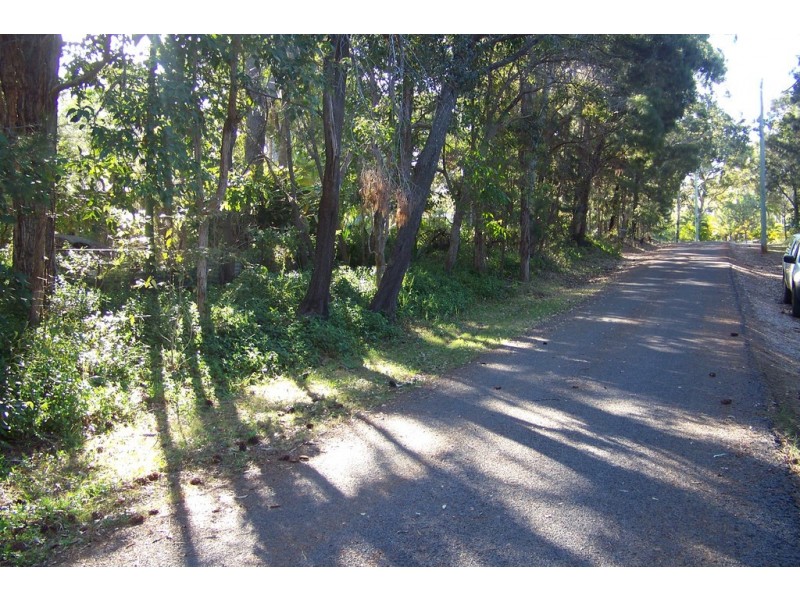 18 FLORA STREET, Lamb Island QLD 4184