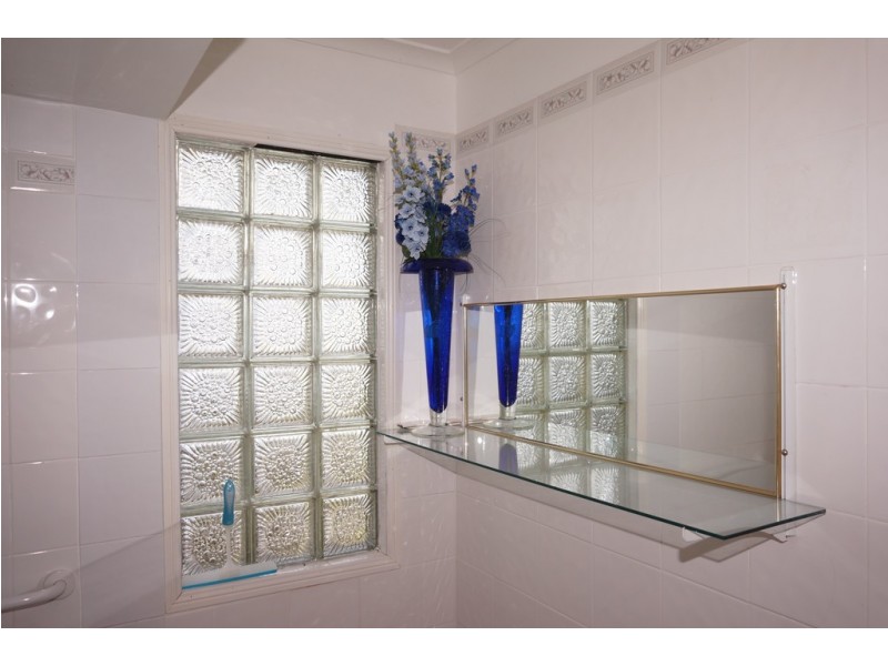 28 Kevin St, Macleay Island QLD 4184