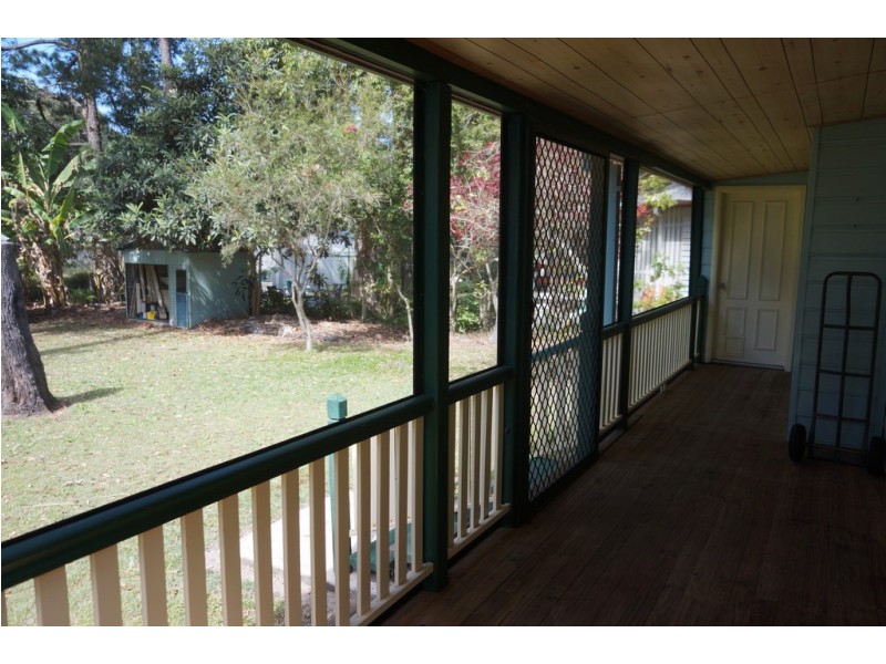 28 Kevin St, Macleay Island QLD 4184