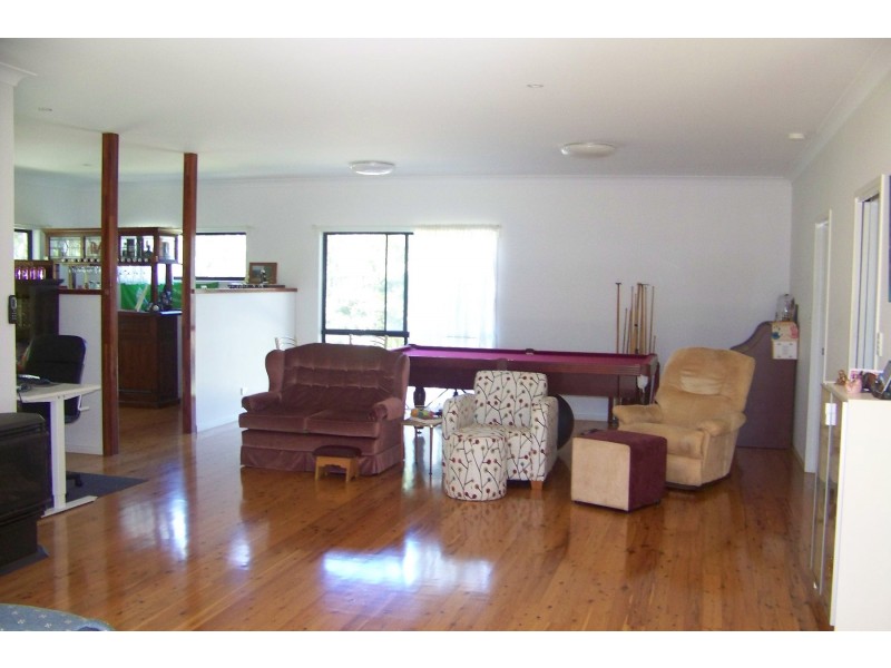 3 HELEN PARADE, Lamb Island QLD 4184