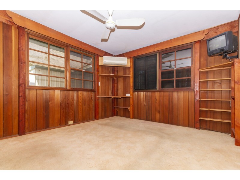 14-16 Tingara Street, Macleay Island QLD 4184