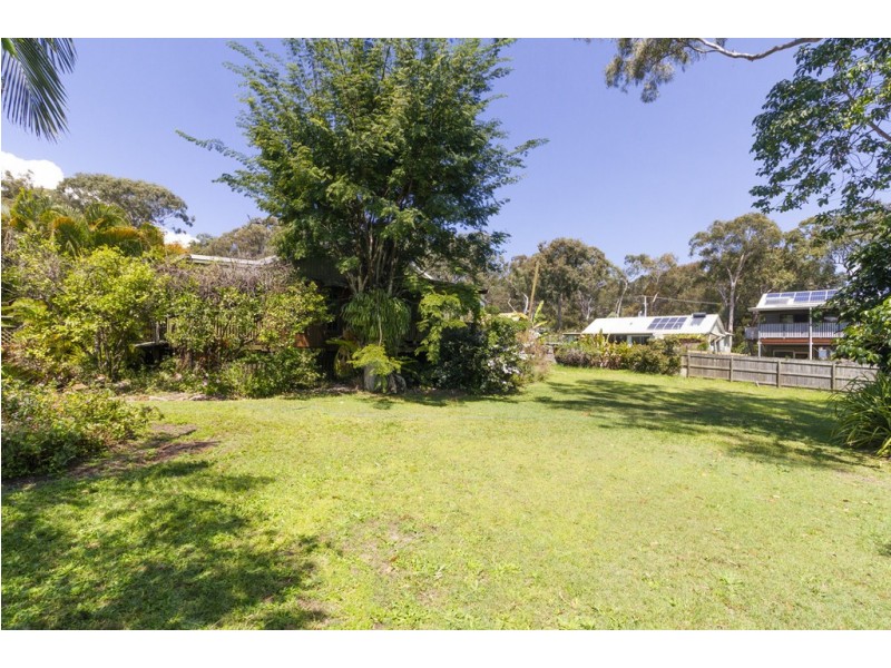 14-16 Tingara Street, Macleay Island QLD 4184