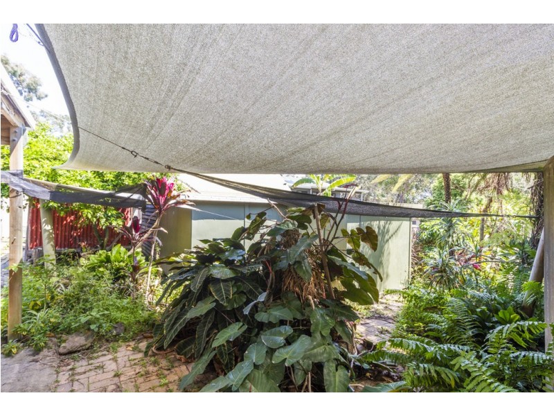14-16 Tingara Street, Macleay Island QLD 4184