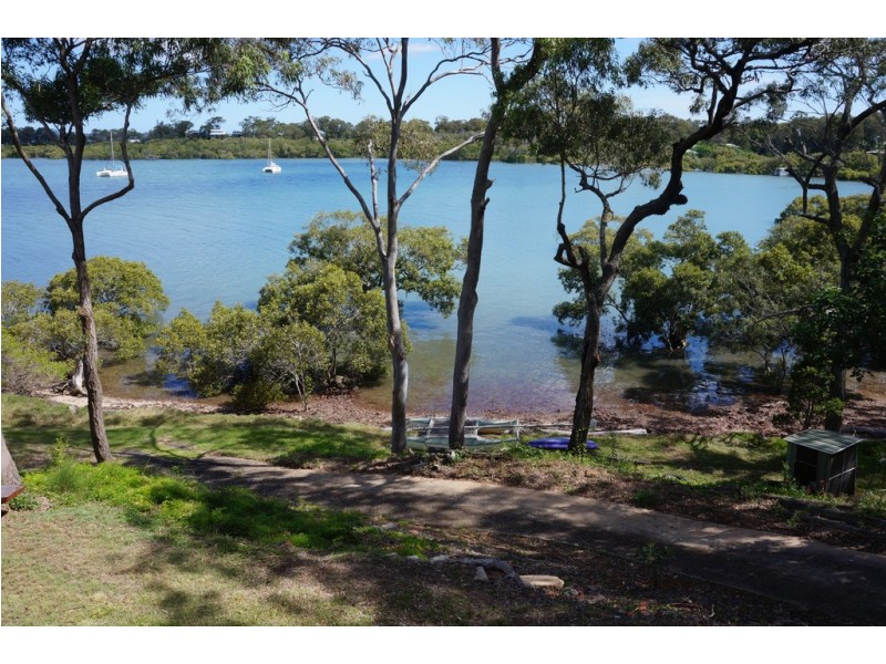 103 BEELONG STREET, Macleay Island QLD 4184