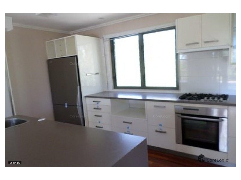 155 LUCAS DR, Lamb Island QLD 4184