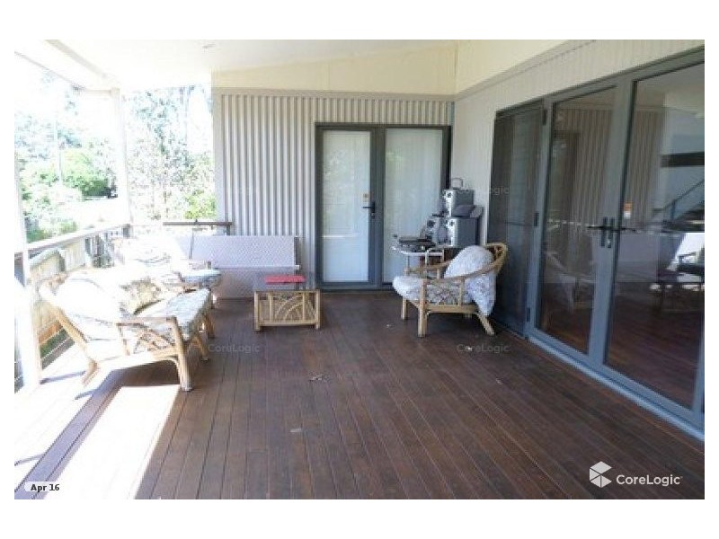 155 LUCAS DR, Lamb Island QLD 4184